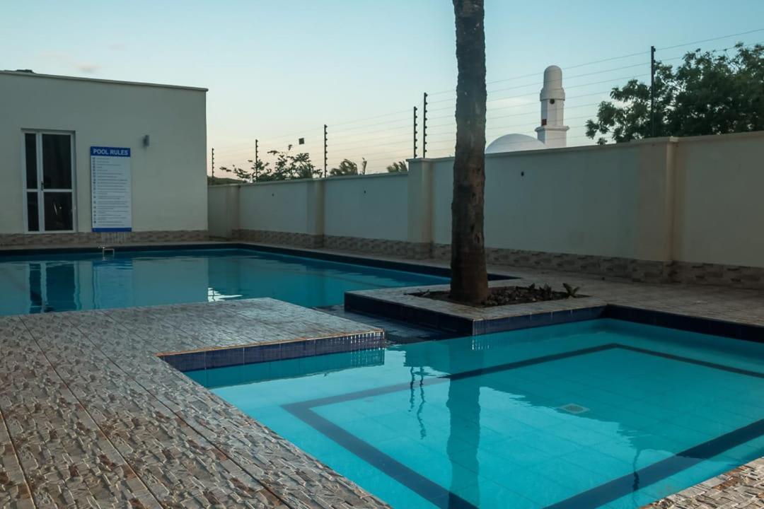 Lux Suites Nyali Luxury Apartments Mombasa Exteriör bild